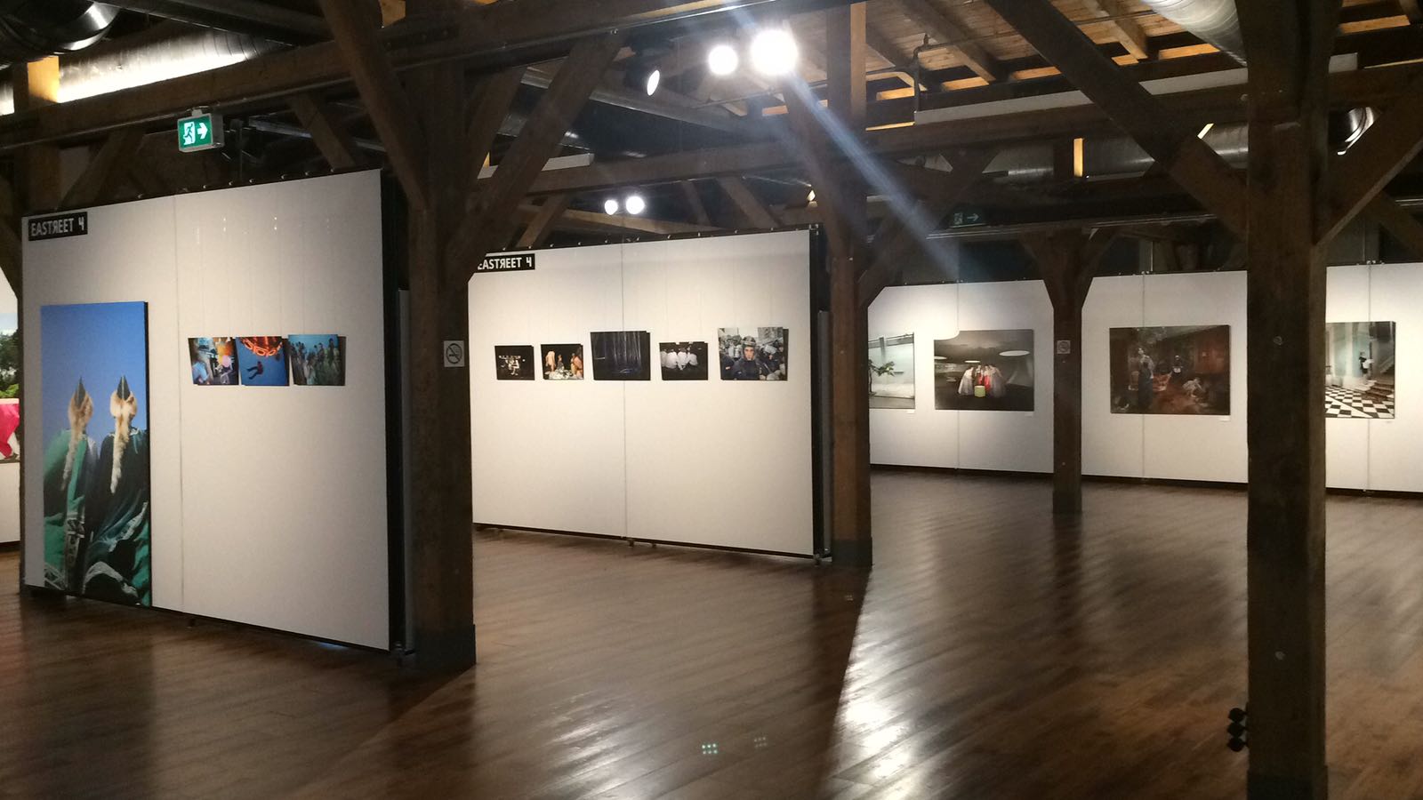 Istanbul: art photography - Presentation with pila fabric “212 Photography Festival”